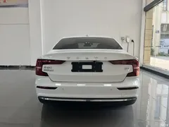 2023 Volvo S60 B4 Zhiyuan Luxury, белый — фото 13