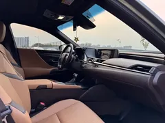 2020 Lexus ES 200, зелёный — фото 17