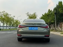 2020 Lexus ES 200, зелёный — фото 20