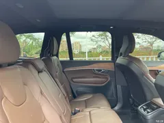 2022 Volvo XC90 B6 Zhiyi Luxury 7-seater, чёрный — фото 14
