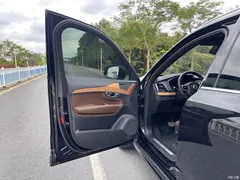 2022 Volvo XC90 B6 Zhiyi Luxury 7-seater, чёрный — фото 26