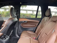 2022 Volvo XC90 B6 Zhiyi Luxury 7-seater, чёрный — фото 29