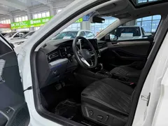 2023 Volkswagen Sagitar 280TSI DSG Plus, белый — фото 3