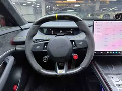 2025 Xiaomi SU7 Ultra Ultra, зелёный — фото 16