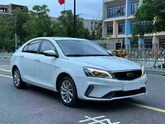 2021 Geely Emgrand 1.5L CVT, белый — фото 3