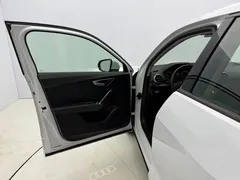 2022 Audi Q2L 35 TFSI, белый — фото 18