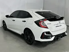 2021 Honda Civic HATCHBACK 220TURBO CVT cool control, белый — фото 18