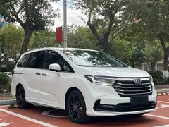 2022 Honda Odyssey 2.0L e:HEV, белый — фото 3