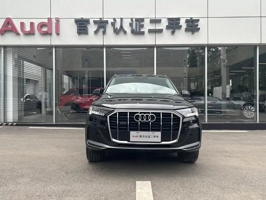 2023 Audi Q7 45 TFSI quattro S line