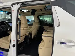 2020 Toyota Vellfire 2.5L Hybrid HV Premium, белый — фото 9