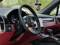 2023 Porsche Cayenne 3.0T Platinum Edition, белый — фото 14