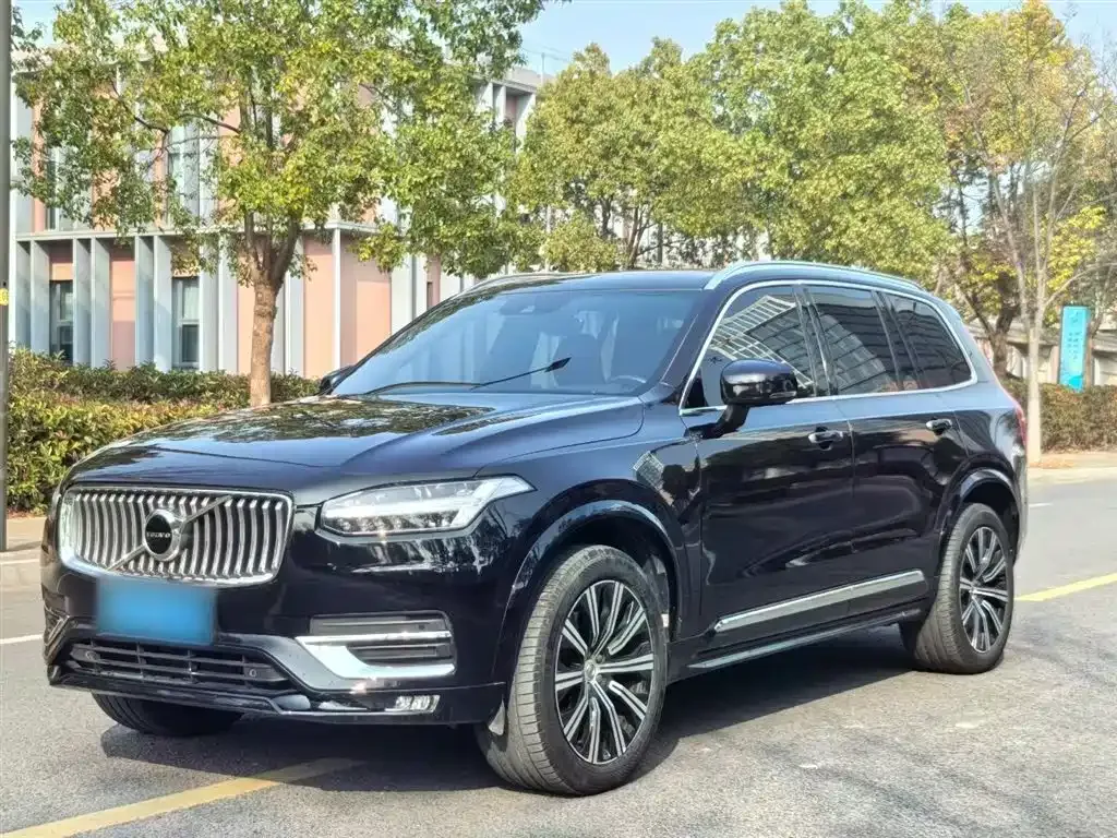 2021 Volvo XC90 B5 Luxury 7-seat