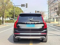 2021 Volvo XC90 B5 Luxury 7-seat, чёрный — фото 16