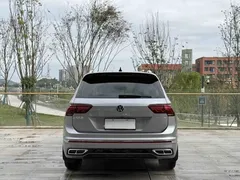 2022 Volkswagen Tiguan L 330TSI AT 2WD R-Line — фото 18