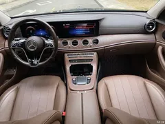 2022 Mercedes-Benz E-Class New Energy modified E 350 e L plug-in hybrid sedan, чёрный — фото 22