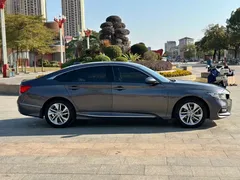 2018 Honda Accord 260TURBO Elite VI — фото 10