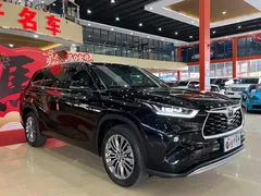 2022 Toyota Highlander Hybrid 2.5L 4WD Premium 7, чёрный — фото 3