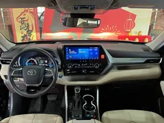 2022 Toyota Highlander Hybrid 2.5L 4WD Premium 7, чёрный — фото 12