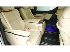 2022 Toyota Vellfire /2.5/21 Hybrid HV Premium, белый — фото 8