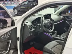 2021 Audi Q2L 35 TFSI, белый — фото 5