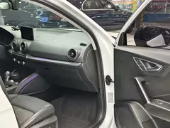 2021 Audi Q2L 35 TFSI, белый — фото 10