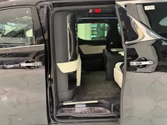 2020 Lexus LM 300h, чёрный — фото 8
