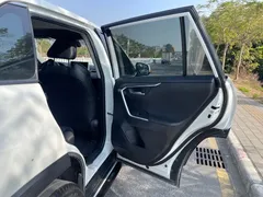 2022 Toyota Wildlander 2.0L CVT 4WD Luxury, белый — фото 16