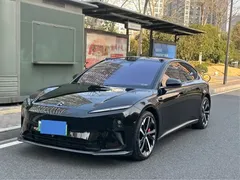 2022 Nio ET5 75kWh, чёрный — фото 1