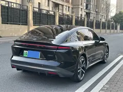 2022 Nio ET5 75kWh, чёрный — фото 8