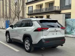 2021 Toyota RAV4 2.0L CVT 2WD, белый — фото 7