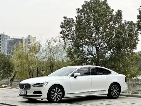 2021 Volvo S90 B5 Zhiyi Luxury
