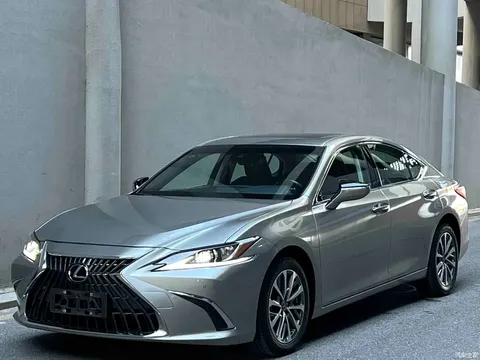2023 Lexus ES 260 Excellence