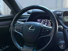 2023 Lexus ES 260 Excellence — фото 18