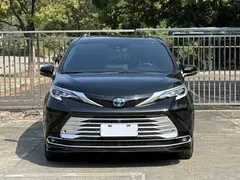 2023 Toyota Sienna 2.5L Hybrid Platinum, чёрный — фото 2