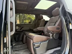 2023 Toyota Sienna 2.5L Hybrid Platinum, чёрный — фото 6