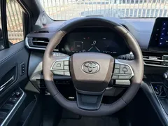 2023 Toyota Sienna 2.5L Hybrid Platinum, чёрный — фото 18
