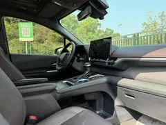 2023 Toyota Sienna 2.5L Hybrid Platinum, чёрный — фото 20
