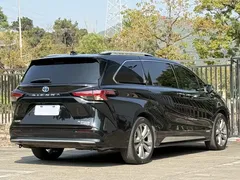 2023 Toyota Sienna 2.5L Hybrid Platinum, чёрный — фото 23