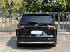 2023 Toyota Sienna 2.5L Hybrid Platinum, чёрный — фото 24