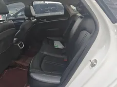 2020 Kia K5 270T CVVD Luxury Tech, белый — фото 13
