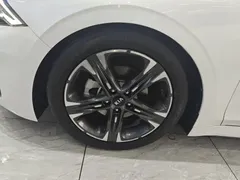 2020 Kia K5 270T CVVD Luxury Tech, белый — фото 25