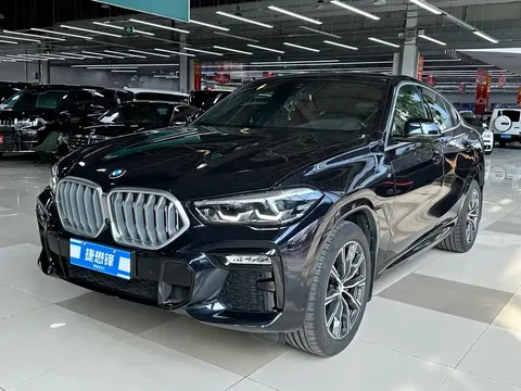 2021 BMW X6 xDrive30i M