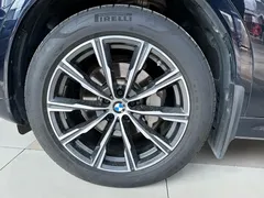 2021 BMW X6 xDrive30i M, чёрный — фото 15