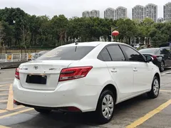 2021 Toyota Yaris L Zhixiang L 1.5L CVT Advanced, белый — фото 4