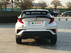 2021 Toyota C-HR 2.0L Luxury, белый — фото 5