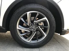2021 Toyota C-HR 2.0L Luxury, белый — фото 9