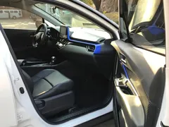 2021 Toyota C-HR 2.0L Luxury, белый — фото 13