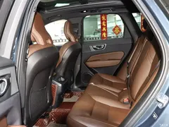 2022 Volvo XC60 B5 4WD Zhiyi Luxury, синий — фото 11