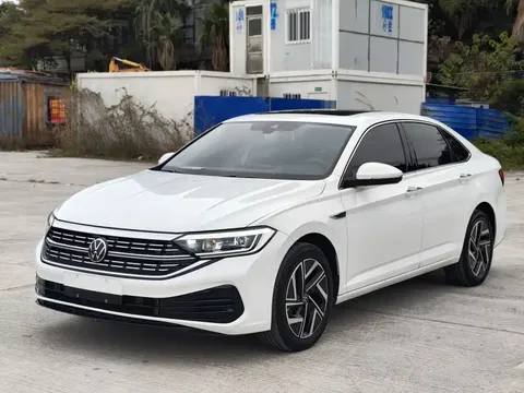 2023 Volkswagen Sagitar 300TSI DSG