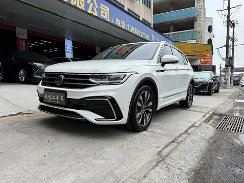 2022 Volkswagen Tiguan L 330TSI AT 2WD R-Line